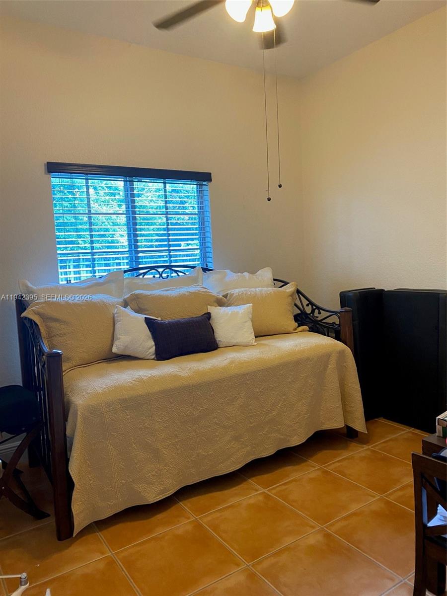 ESTATE MANSIONS - Residential