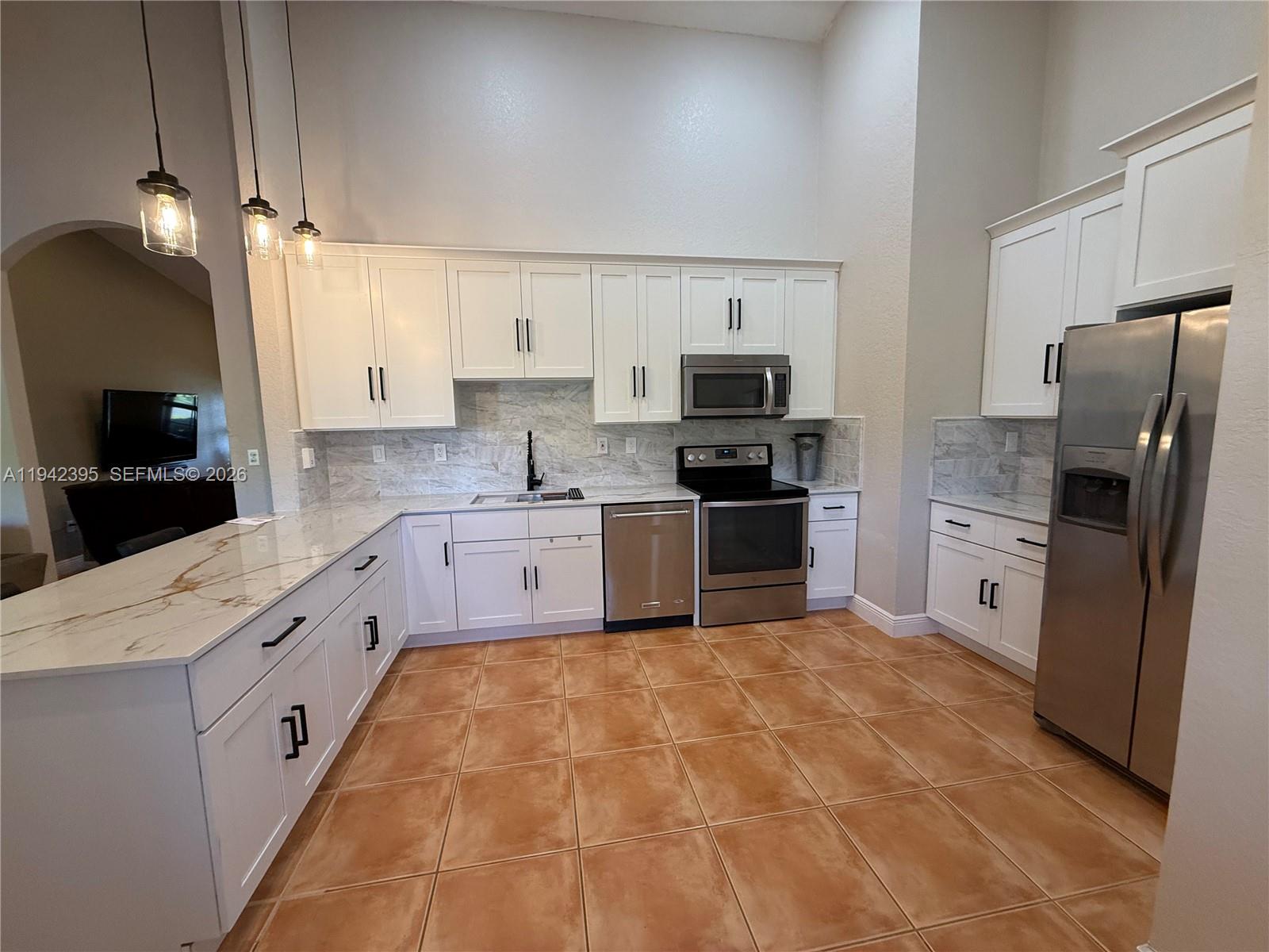 ESTATE MANSIONS - Residential