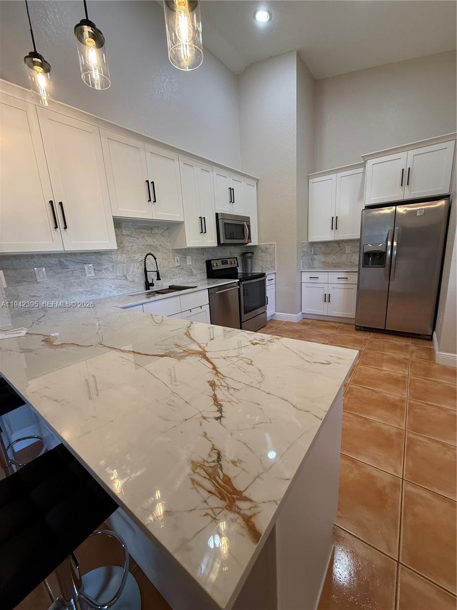 ESTATE MANSIONS - Residential