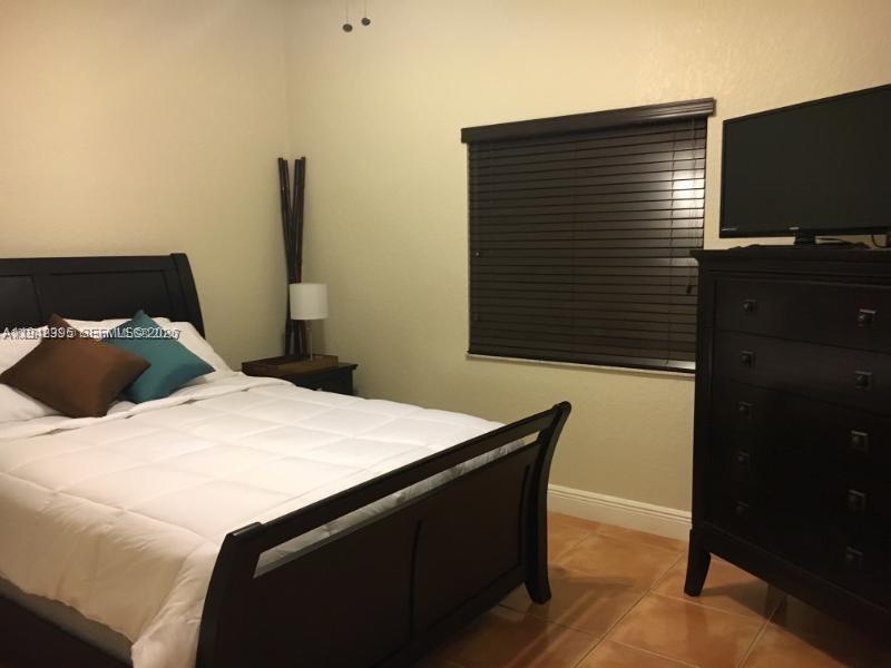 ESTATE MANSIONS - Residential