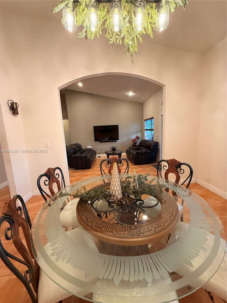 ESTATE MANSIONS - Residential