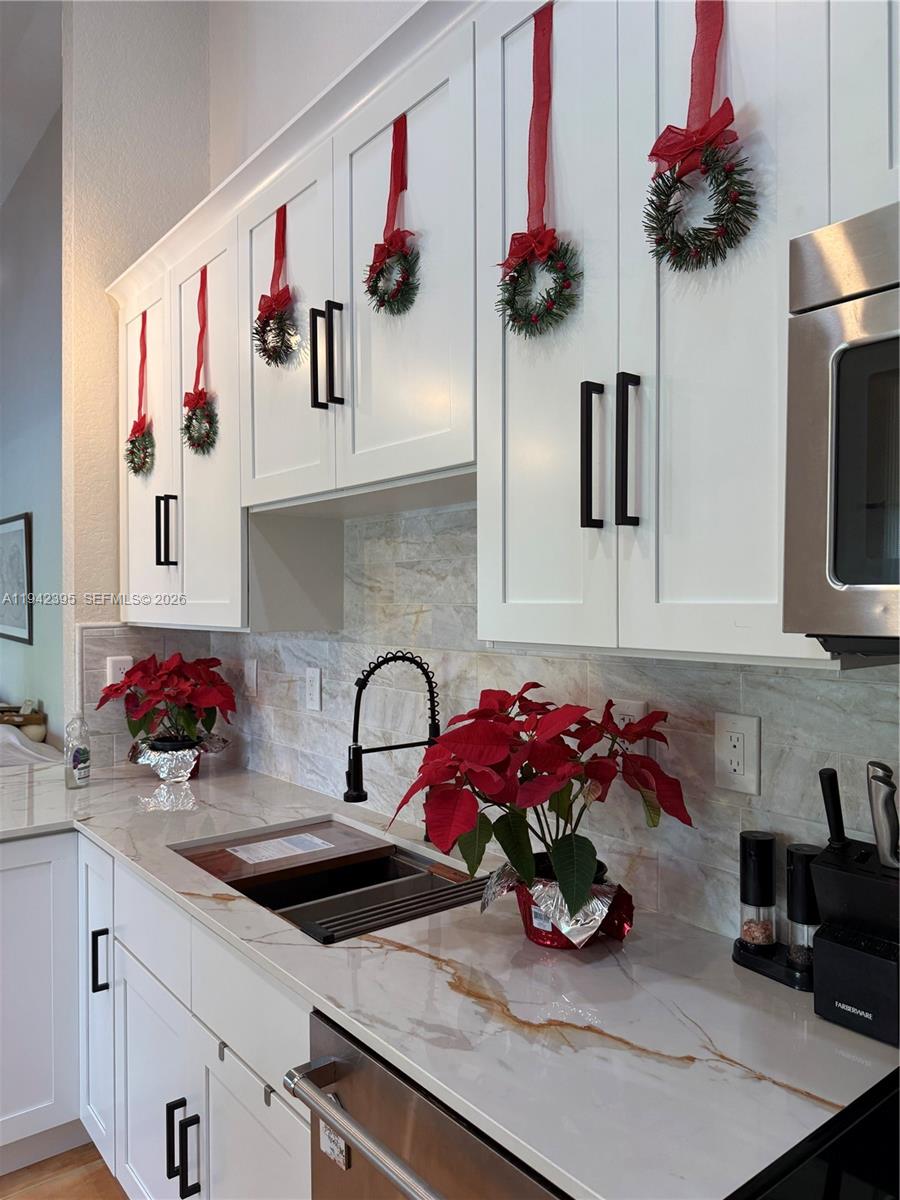 ESTATE MANSIONS - Residential