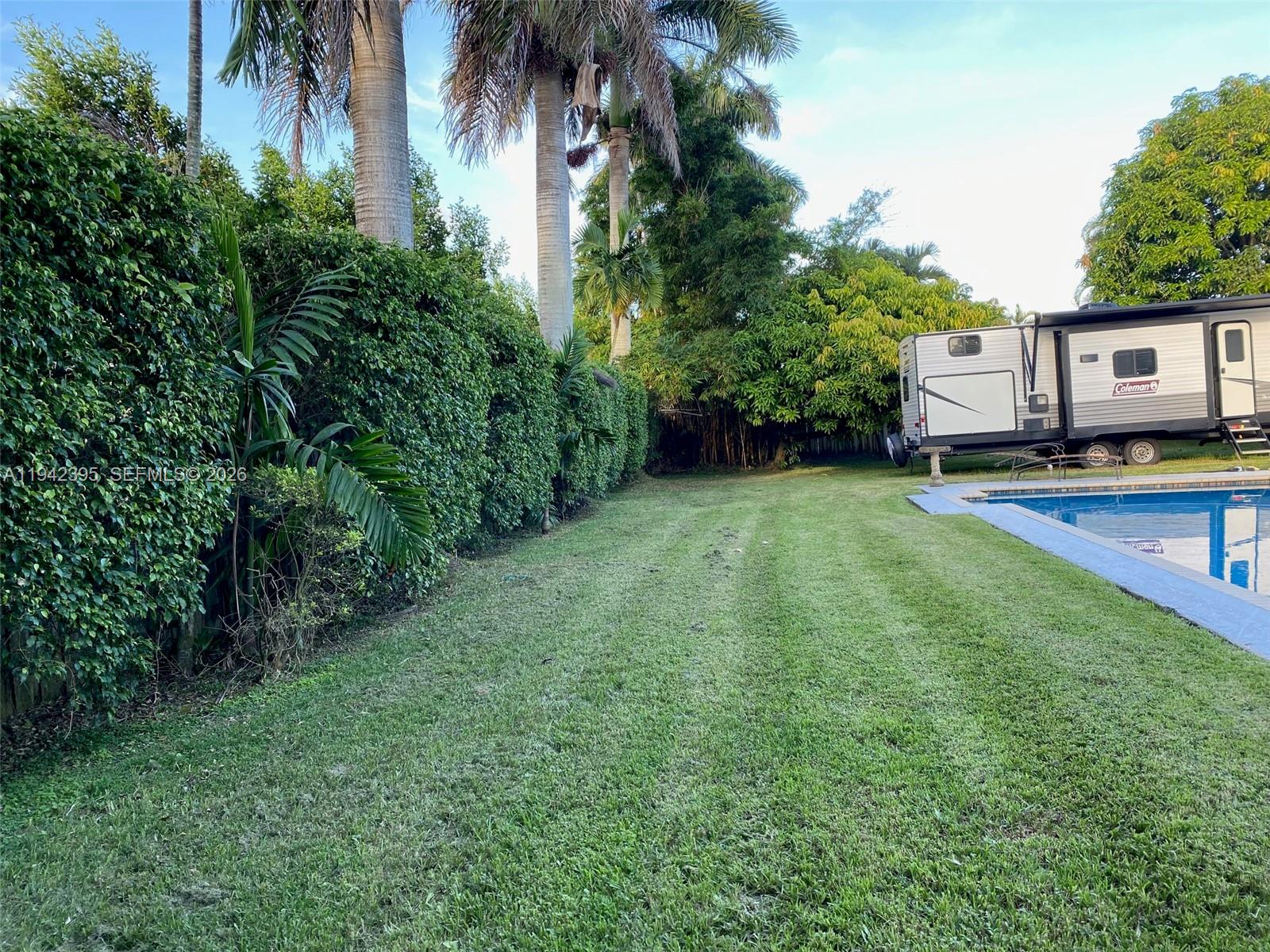 ESTATE MANSIONS - Residential