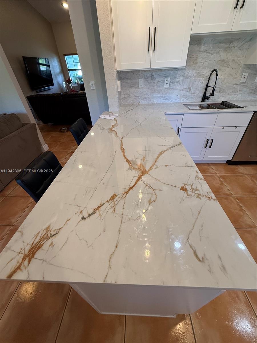 ESTATE MANSIONS - Residential