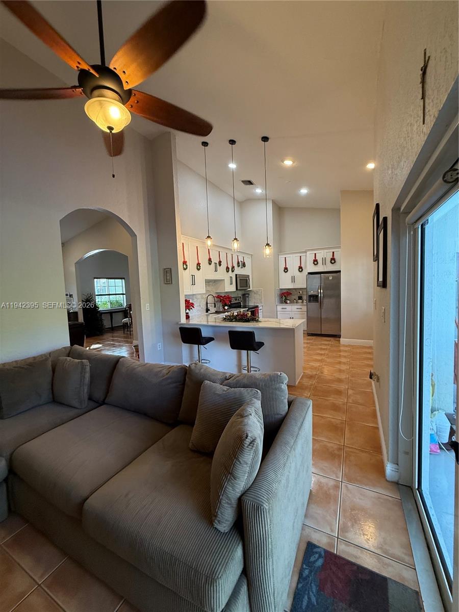 ESTATE MANSIONS - Residential