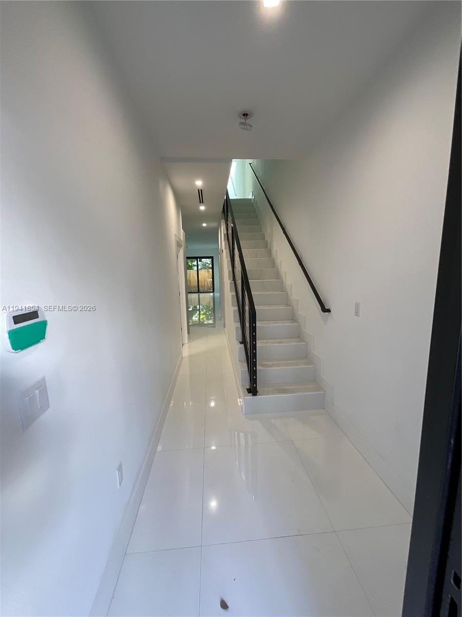 PERRY-FROW - Residential Lease