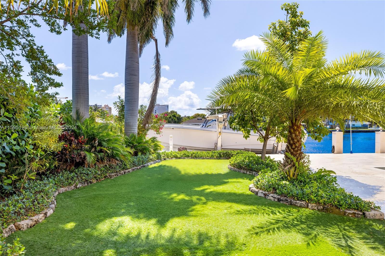 POMPANO ISLES SEC - Residential