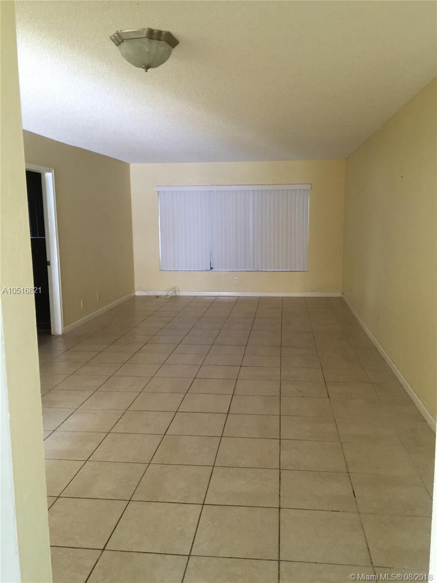 HOLLYWOOD LITTLE RANCHES - Residential Lease