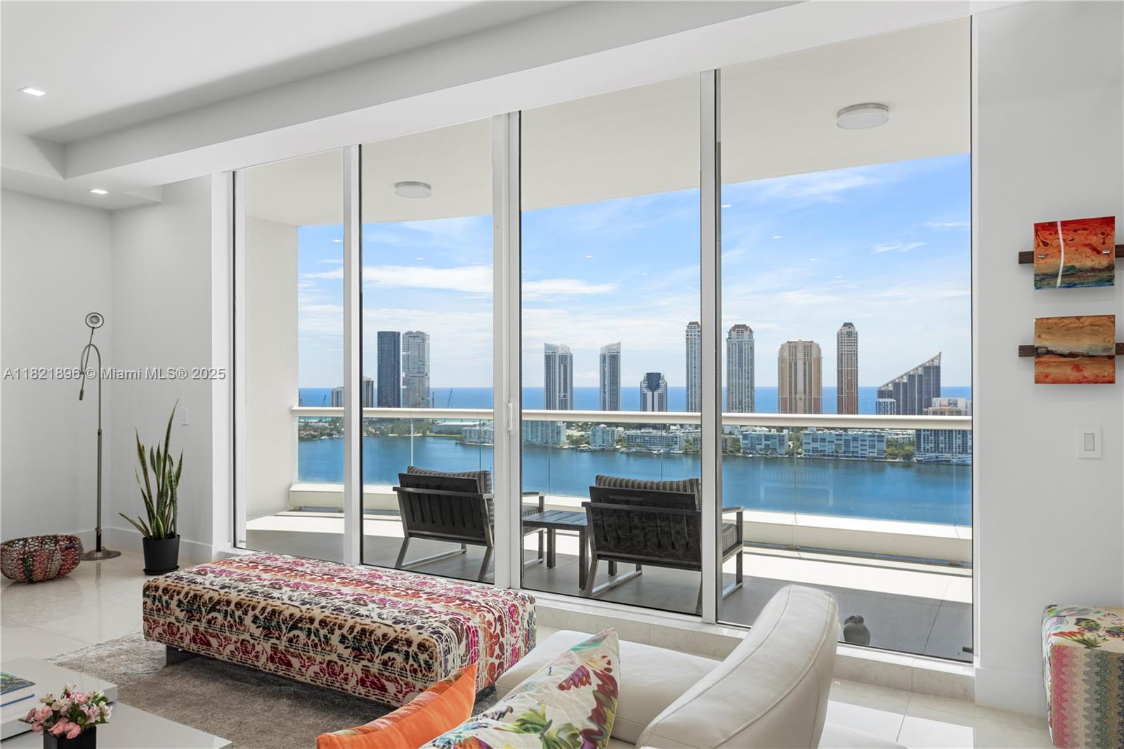 BELLAMARE @ WILLIAMS ISLA - Residential