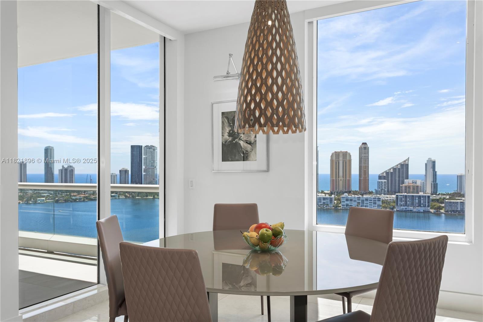 BELLAMARE @ WILLIAMS ISLA - Residential
