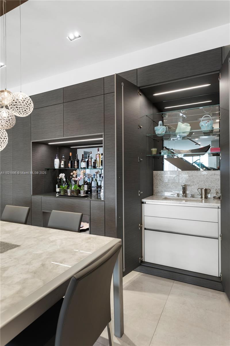 BELLAMARE @ WILLIAMS ISLA - Residential