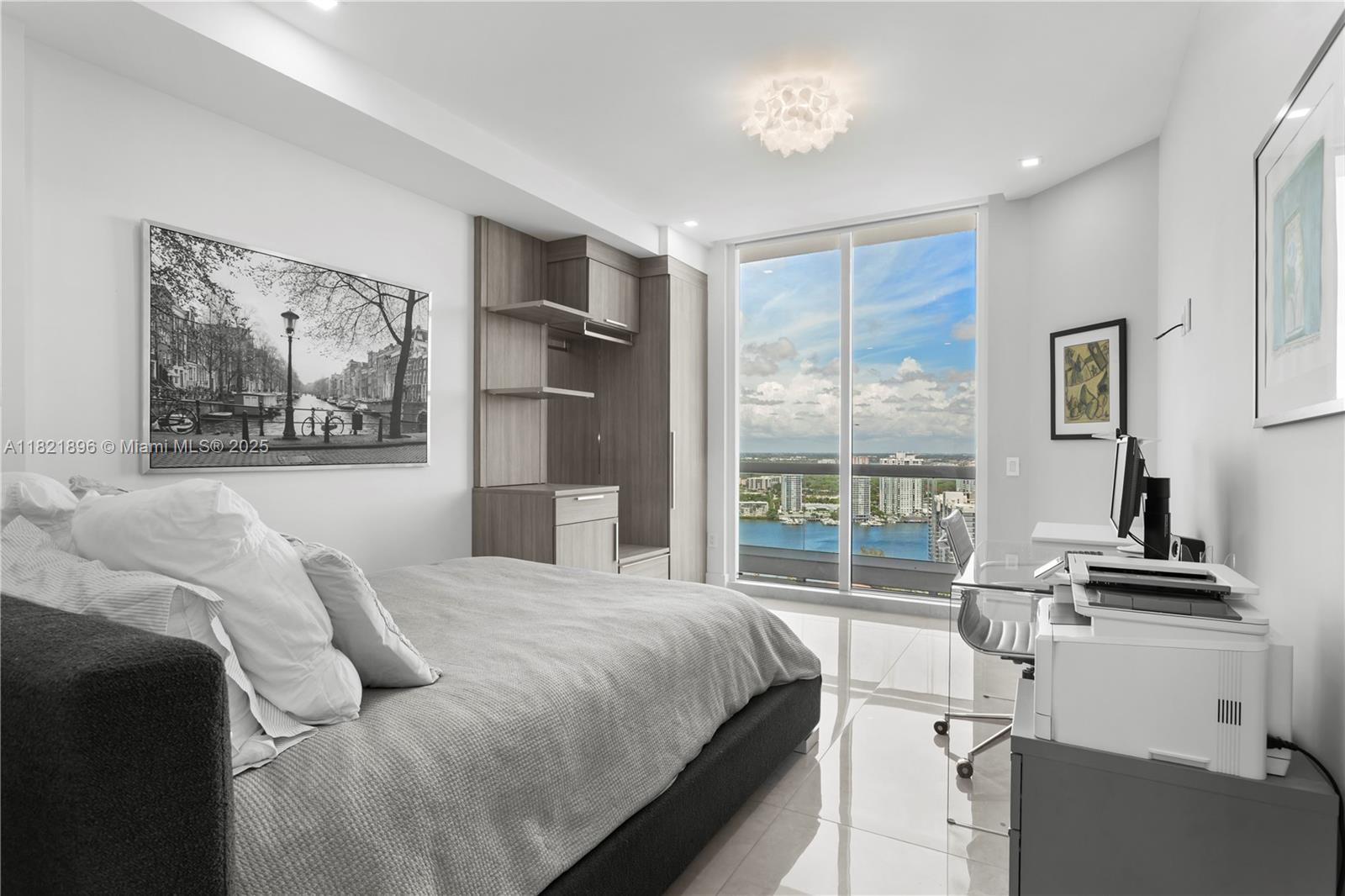 BELLAMARE @ WILLIAMS ISLA - Residential