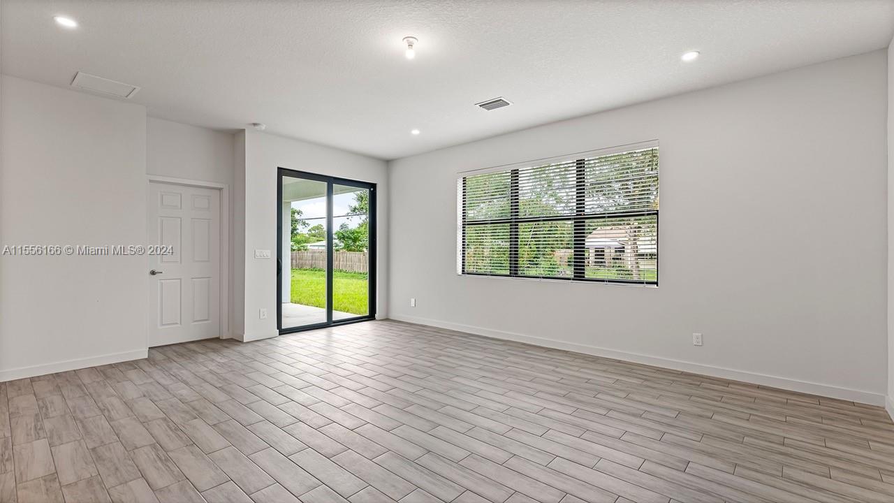 LAKEWOOD PARK UNIT 2 - Residential Lease