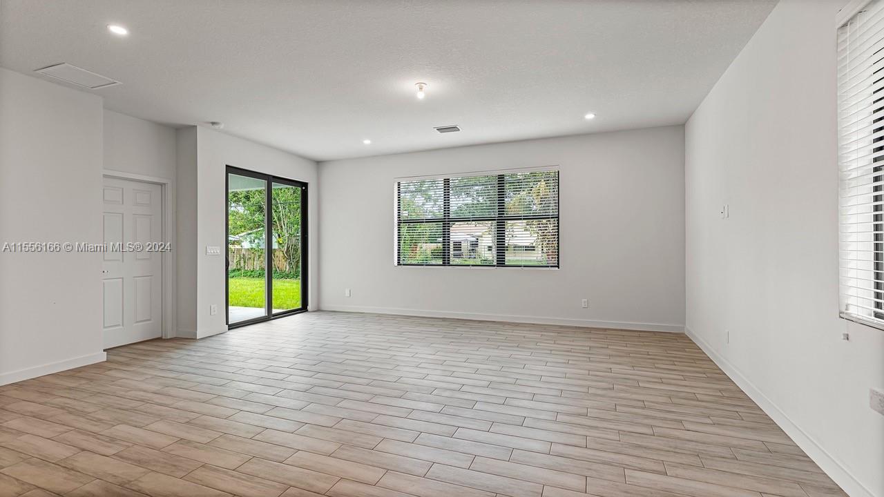 LAKEWOOD PARK UNIT 2 - Residential Lease