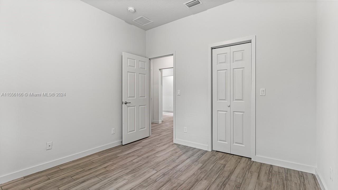 LAKEWOOD PARK UNIT 2 - Residential Lease