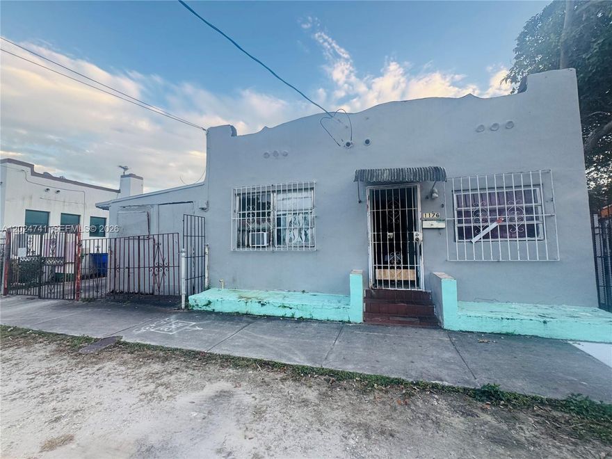 CASH ONLY!! PROPERTY CURRENTLY UNDER CITY DEMOLITION ORDER AND CODE VIOLATIONS. VALUE IS PRIMARILY IN THE LAND. EXCELLENT OPPORTUNITY FOR INVESTOR OR REDEVELOPMENT. LOCATED IN A RAPIDLY CHANGING AREA WITH STRONG LONG-TERM GROWTH POTENTIAL AND INCREASING REDEVELOPMENT ACTIVITY NEARBY. BUYER TO VERIFY ZONING, VIOLATIONS, AND FUTURE LAND USE POSSIBILITIES WTH THE CITY.