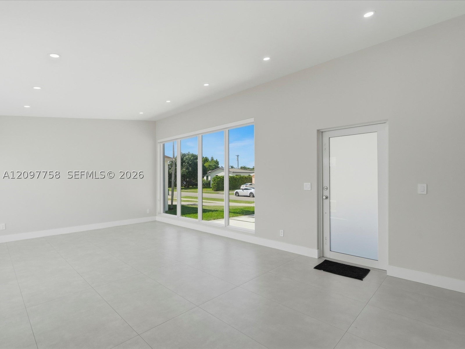 8440 SW 34th Ter, Miami, FL, 33155/$899,900 4 8440 SW 34th Ter