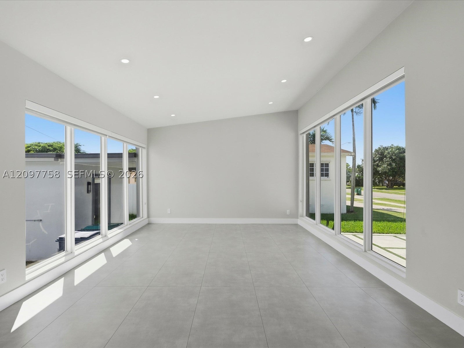 8440 SW 34th Ter, Miami, FL, 33155/$899,900 3 8440 SW 34th Ter