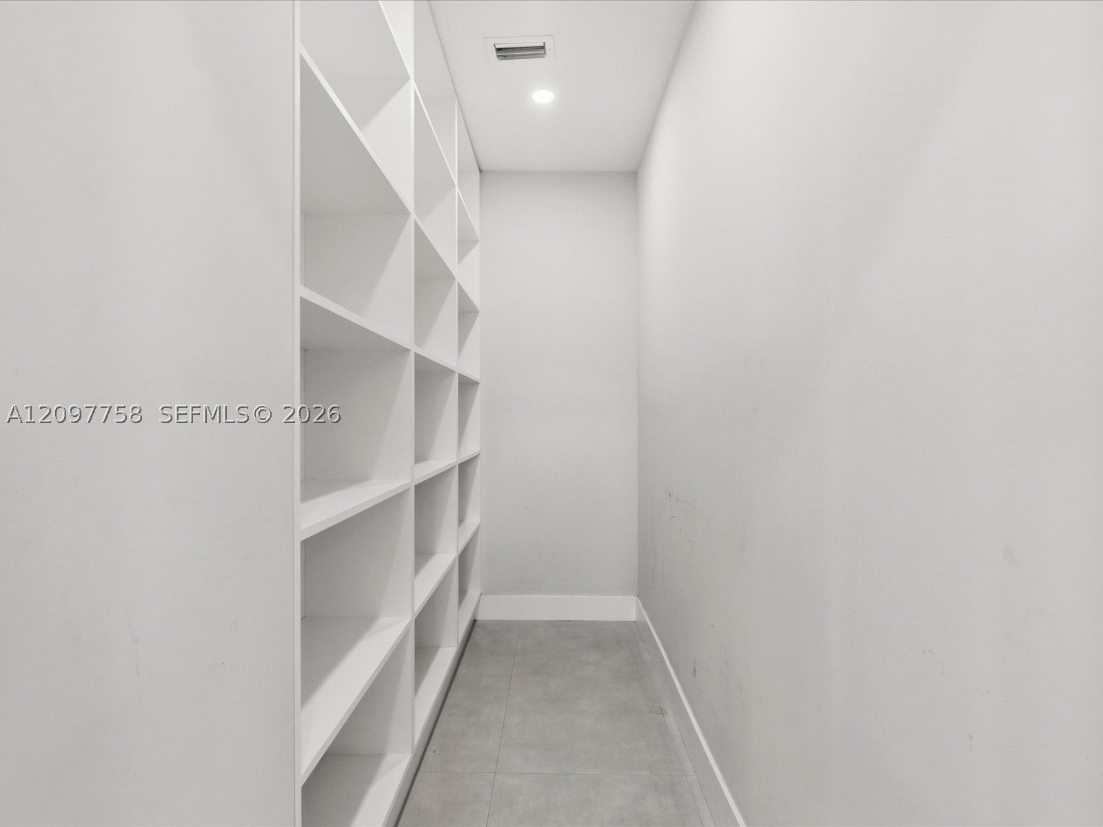 8440 SW 34th Ter, Miami, FL, 33155/$899,900 2 8440 SW 34th Ter