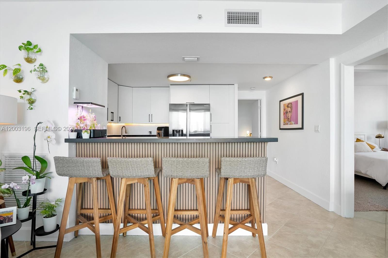 7501 E Treasure Dr 4EF