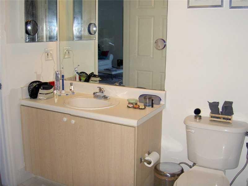 THE ASTON CONDO - Residential Lease