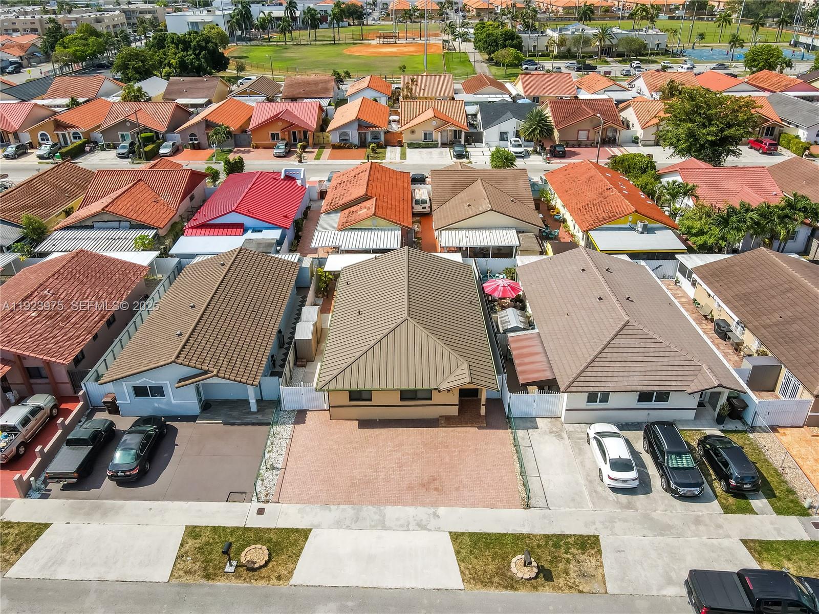 4TH ADDN TO ROBLES GARDEN - Residential