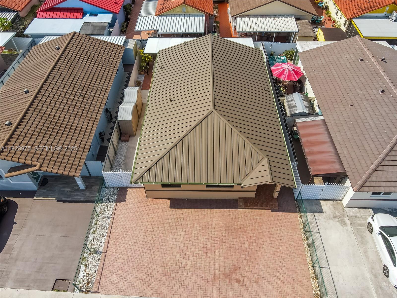 4TH ADDN TO ROBLES GARDEN - Residential