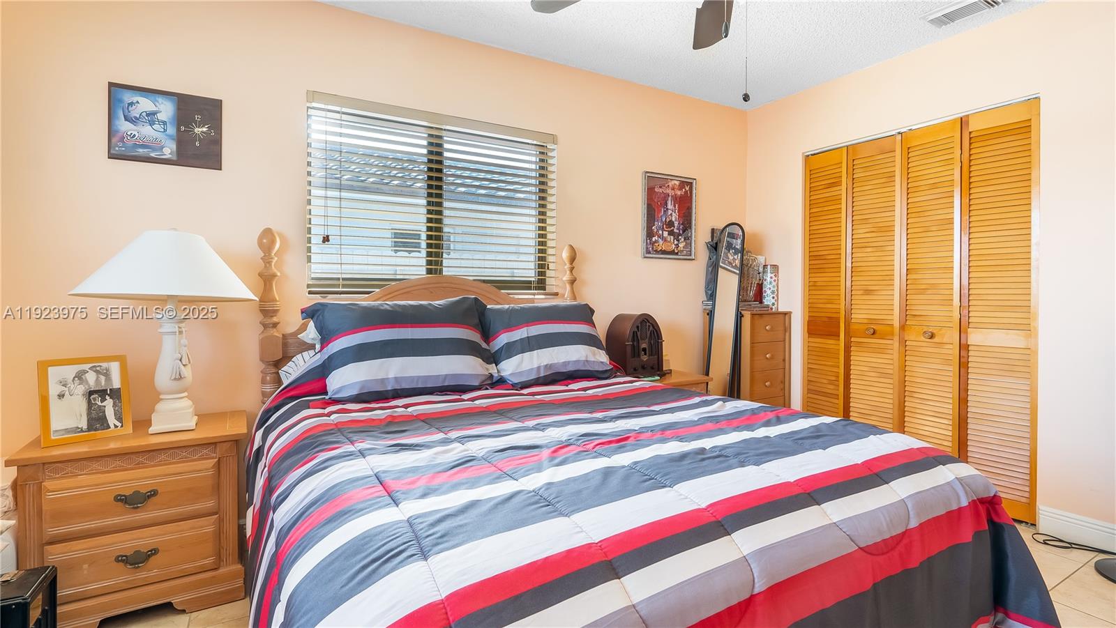 4TH ADDN TO ROBLES GARDEN - Residential