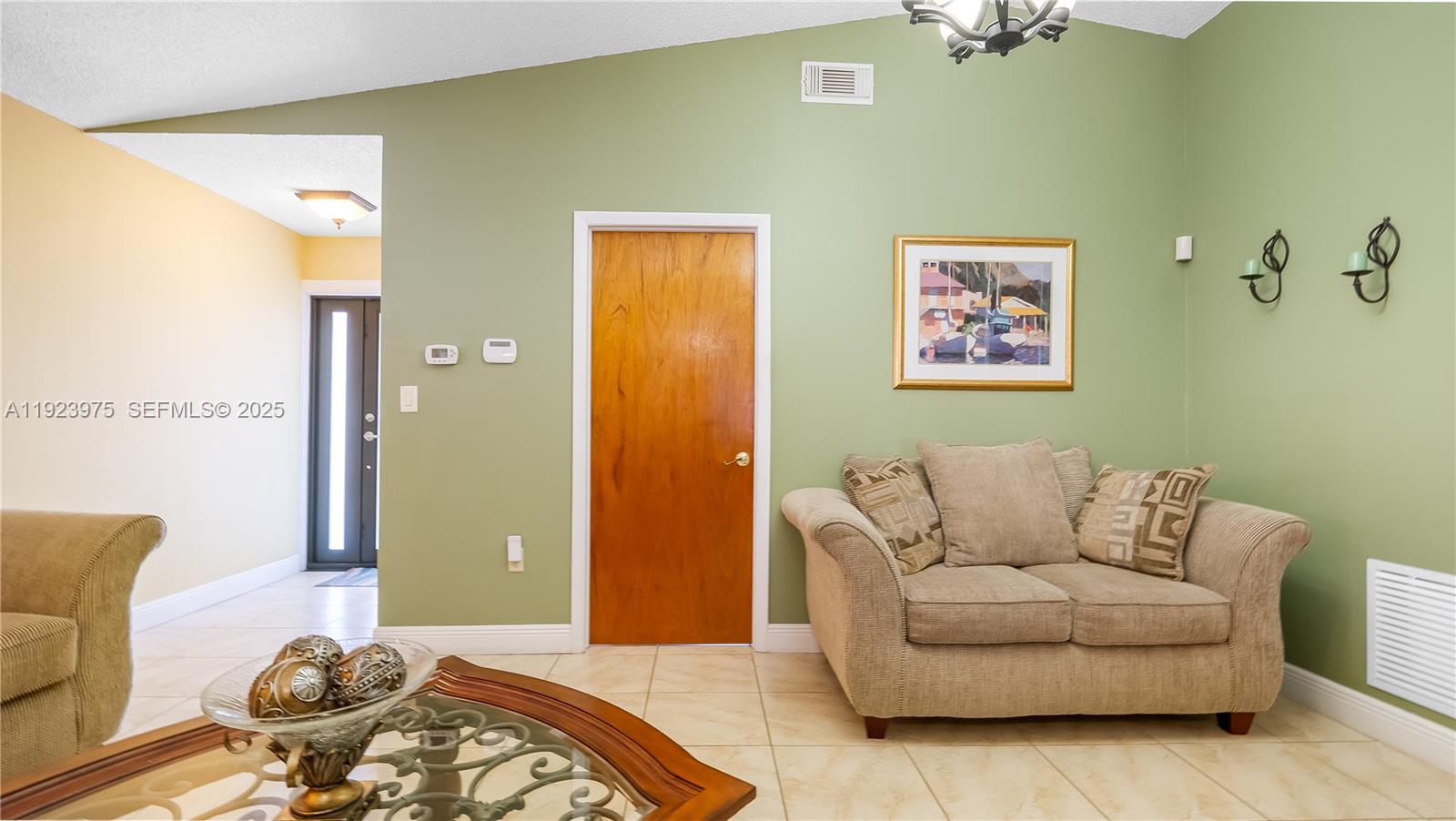 4TH ADDN TO ROBLES GARDEN - Residential