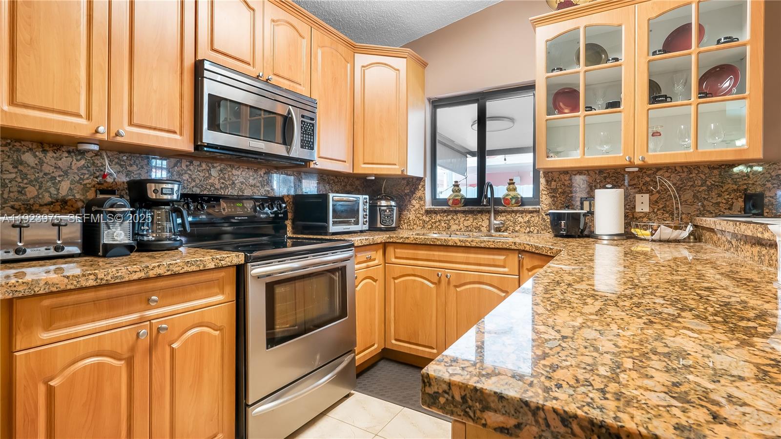 4TH ADDN TO ROBLES GARDEN - Residential