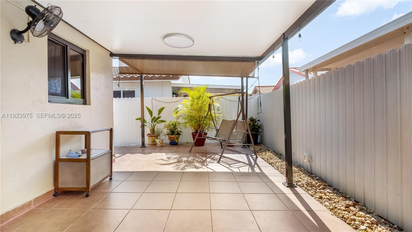 4TH ADDN TO ROBLES GARDEN - Residential