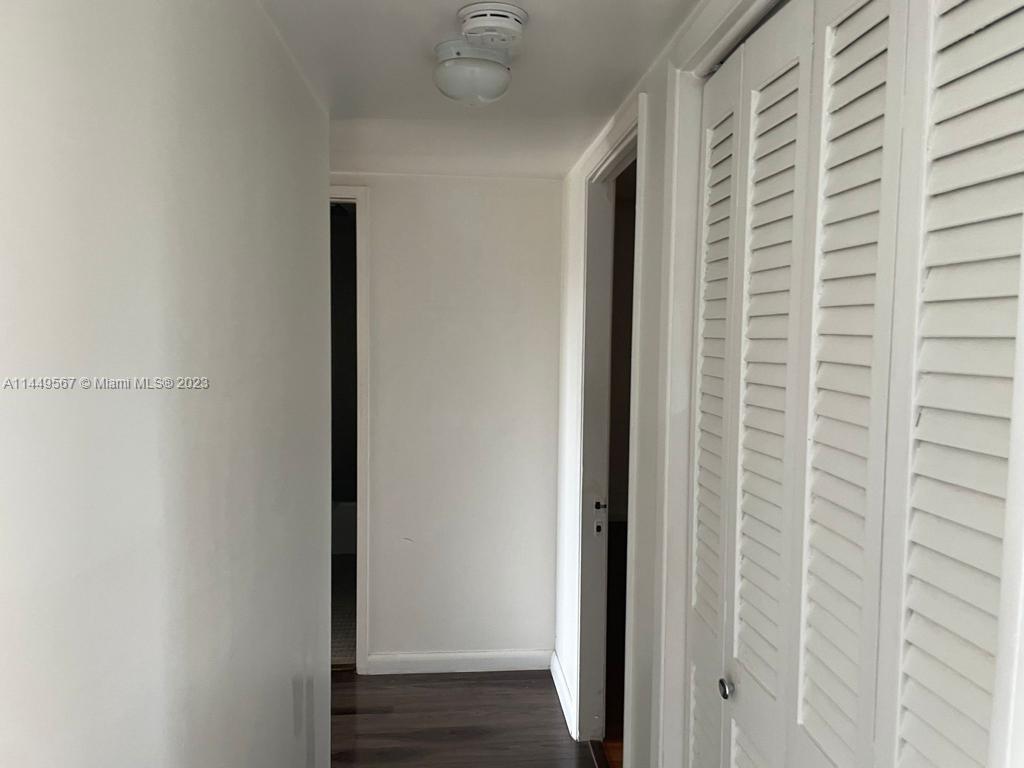 HILLCREST COUNTRY CLUB AP - Residential Lease