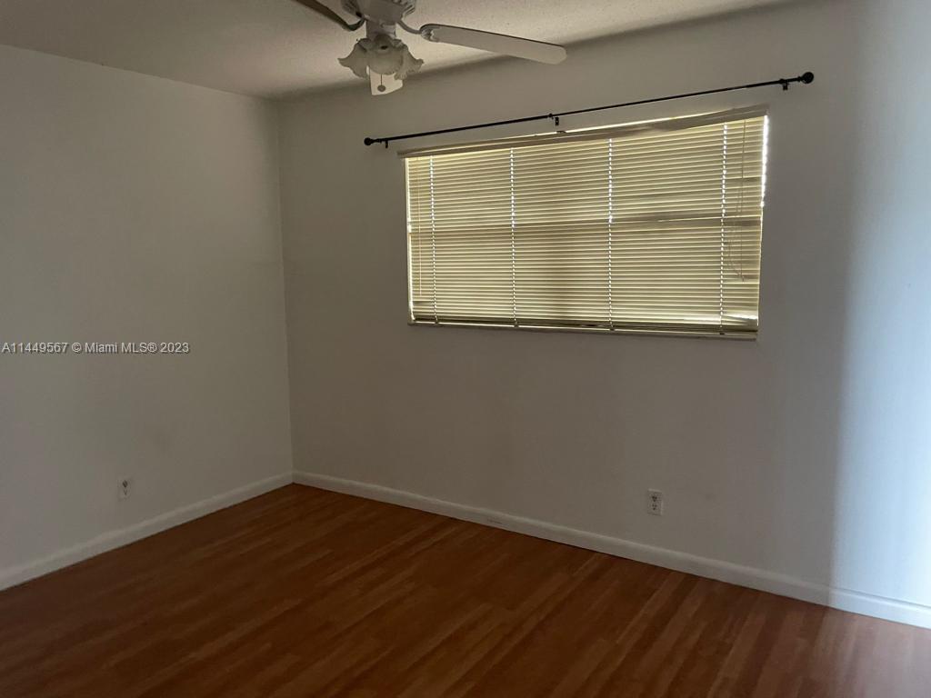 HILLCREST COUNTRY CLUB AP - Residential Lease