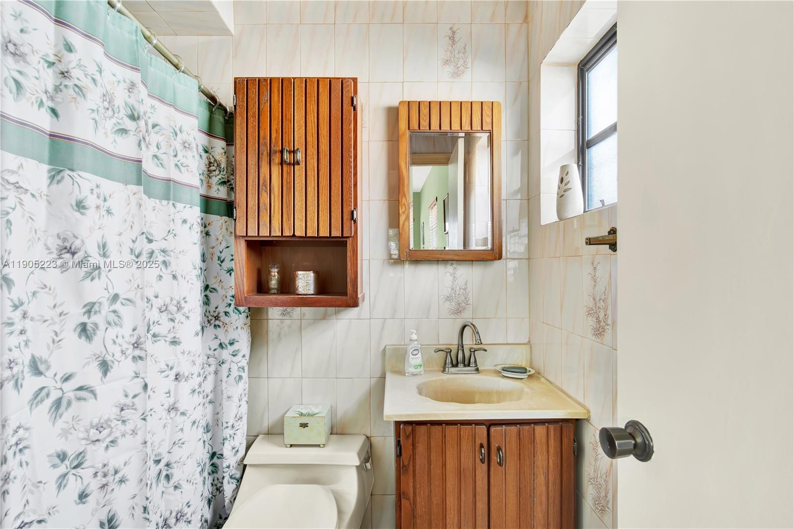 PORTER MANOR - Residential