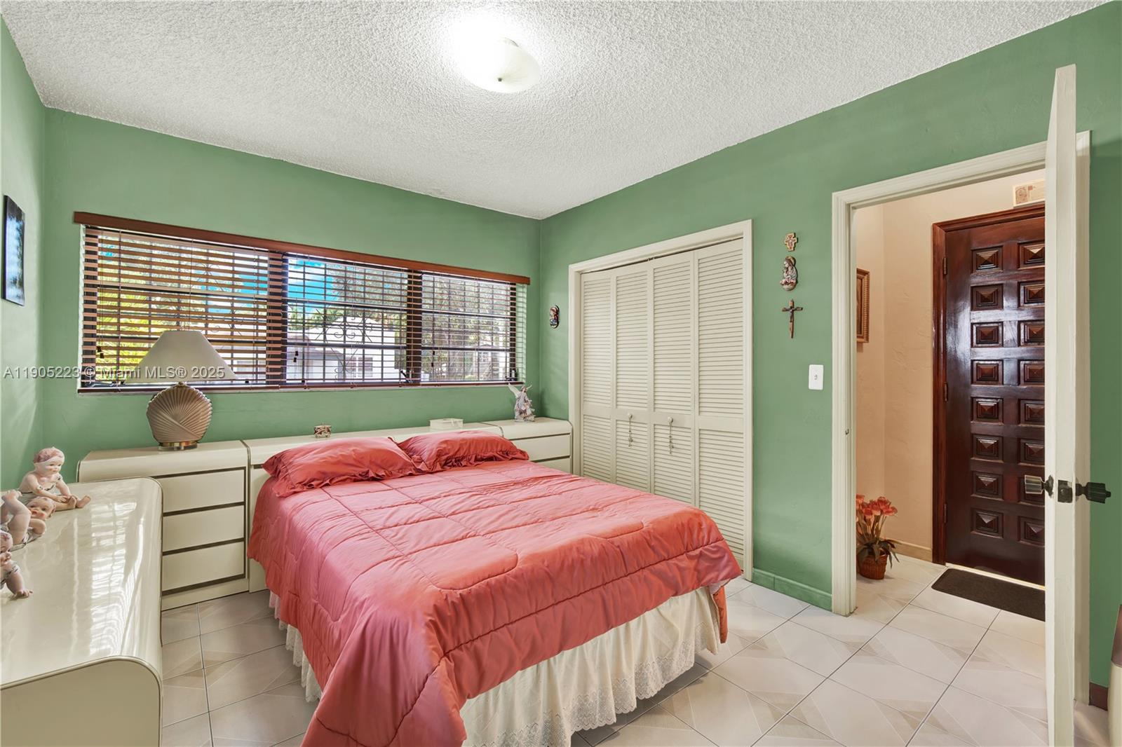 PORTER MANOR - Residential