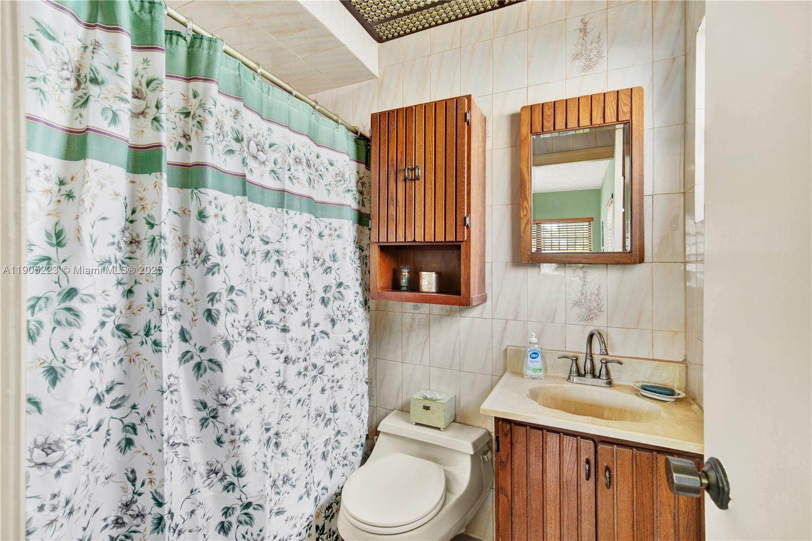 PORTER MANOR - Residential