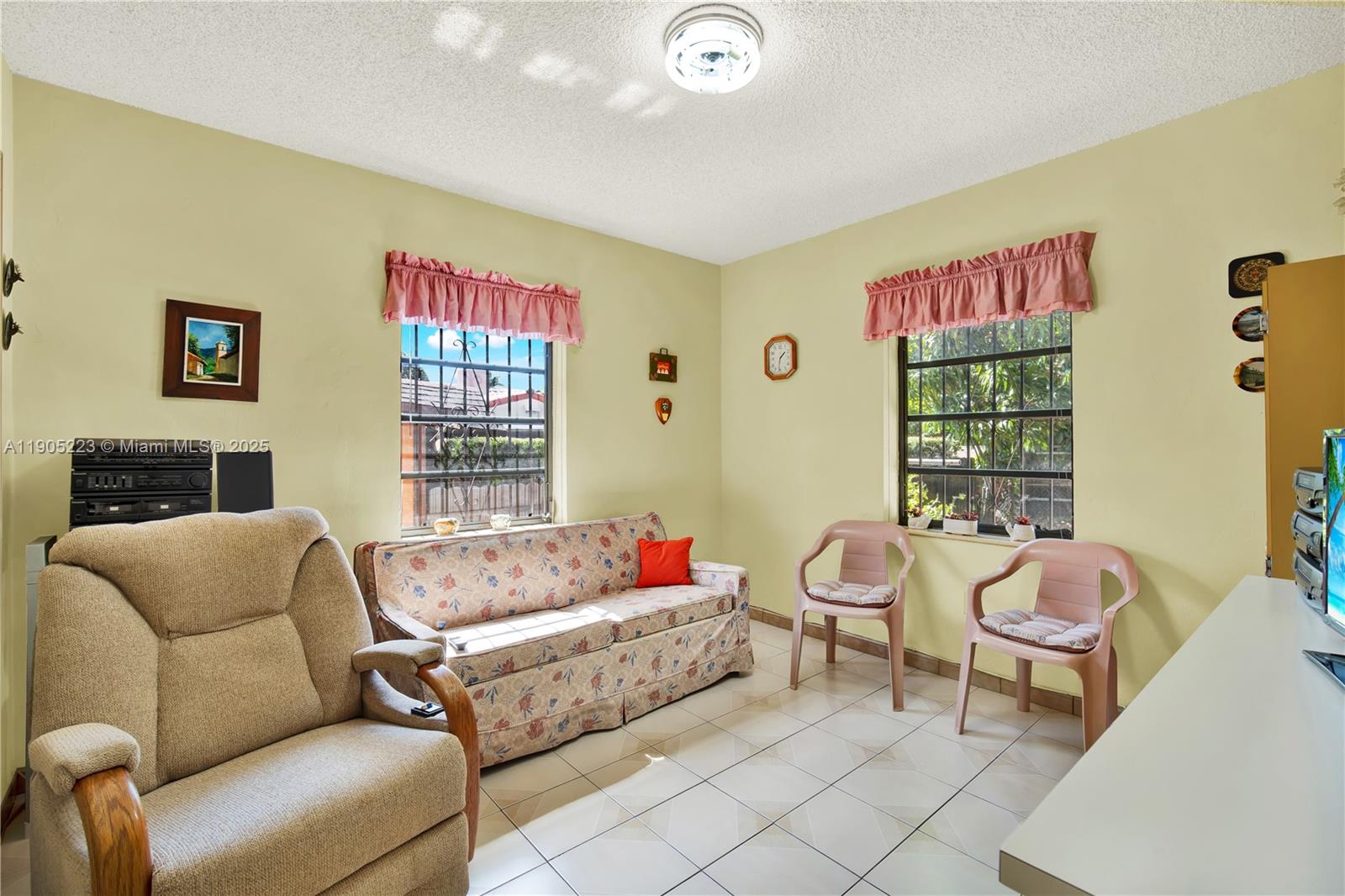 PORTER MANOR - Residential