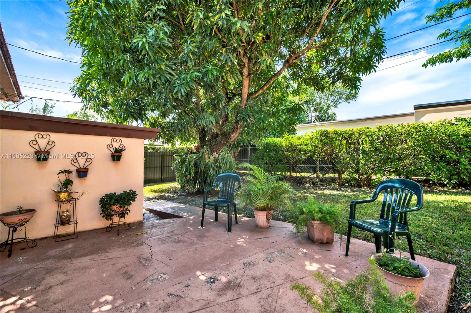 PORTER MANOR - Residential