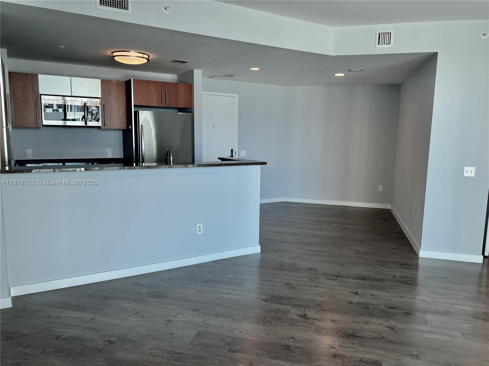 300 S Biscayne Blvd 2705