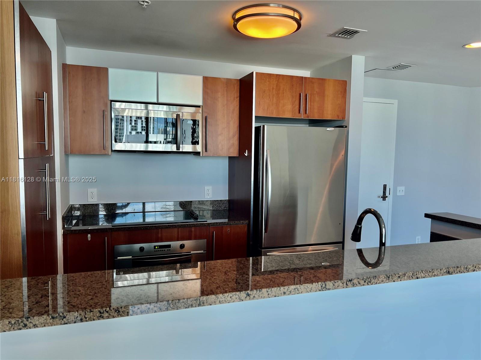 300 S Biscayne Blvd 2705