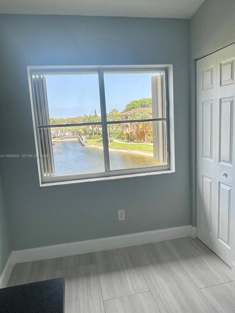 LA VIA CONDO - Residential