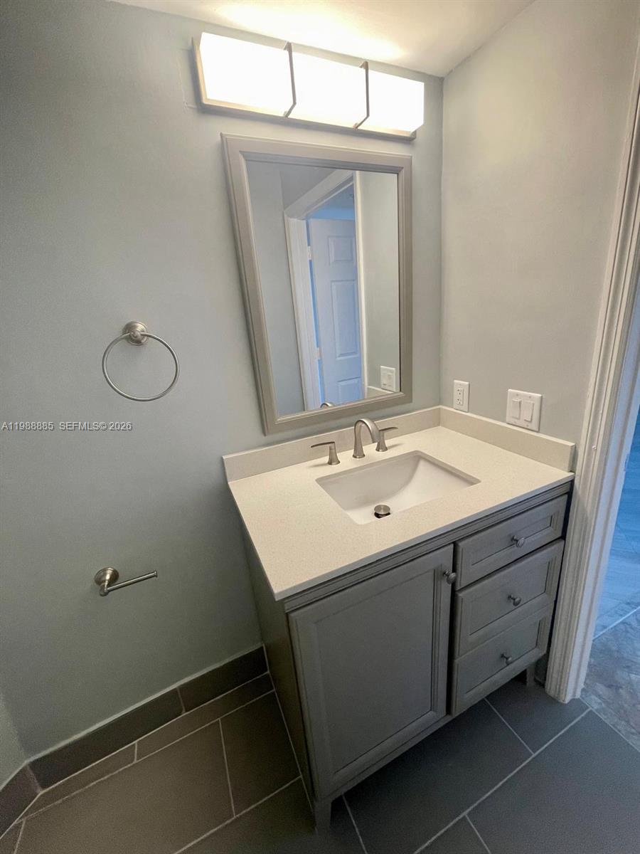 LA VIA CONDO - Residential