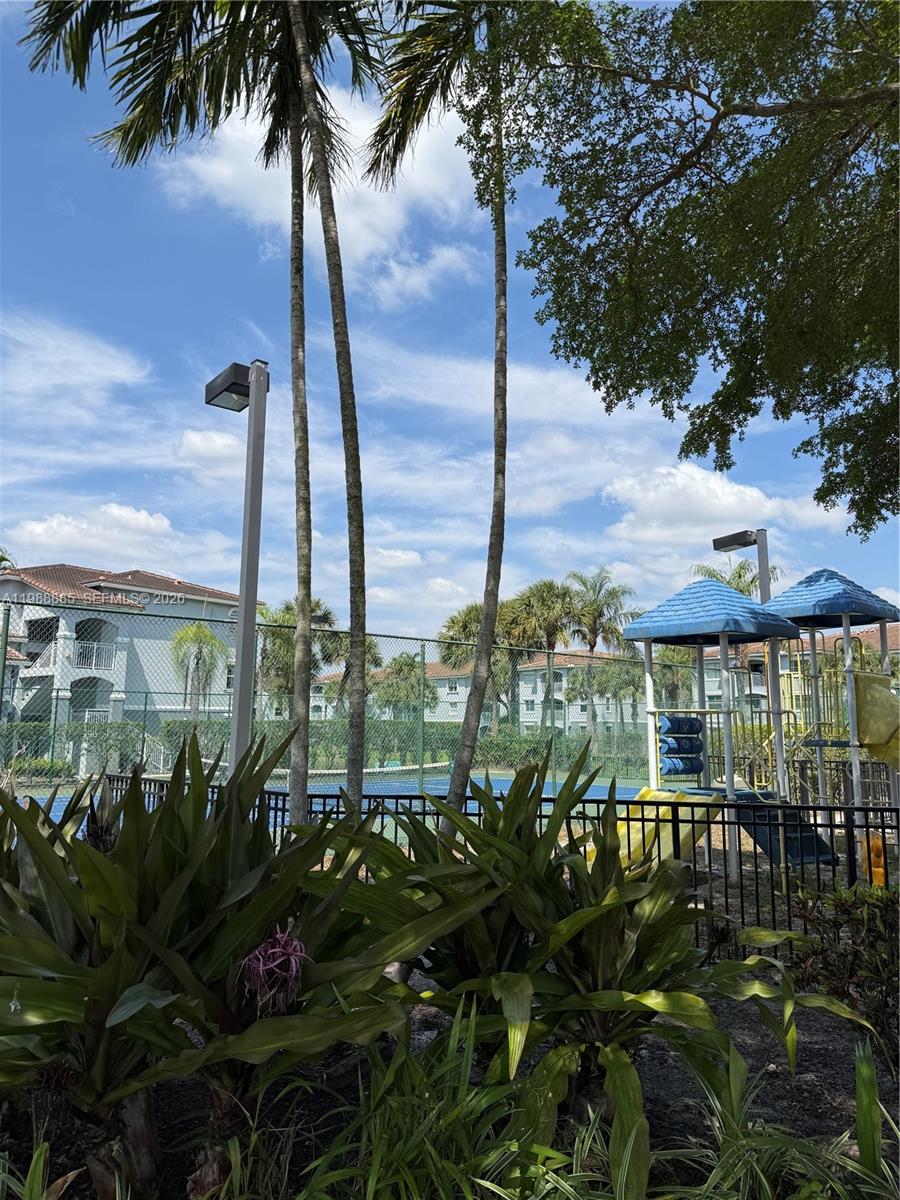 LA VIA CONDO - Residential