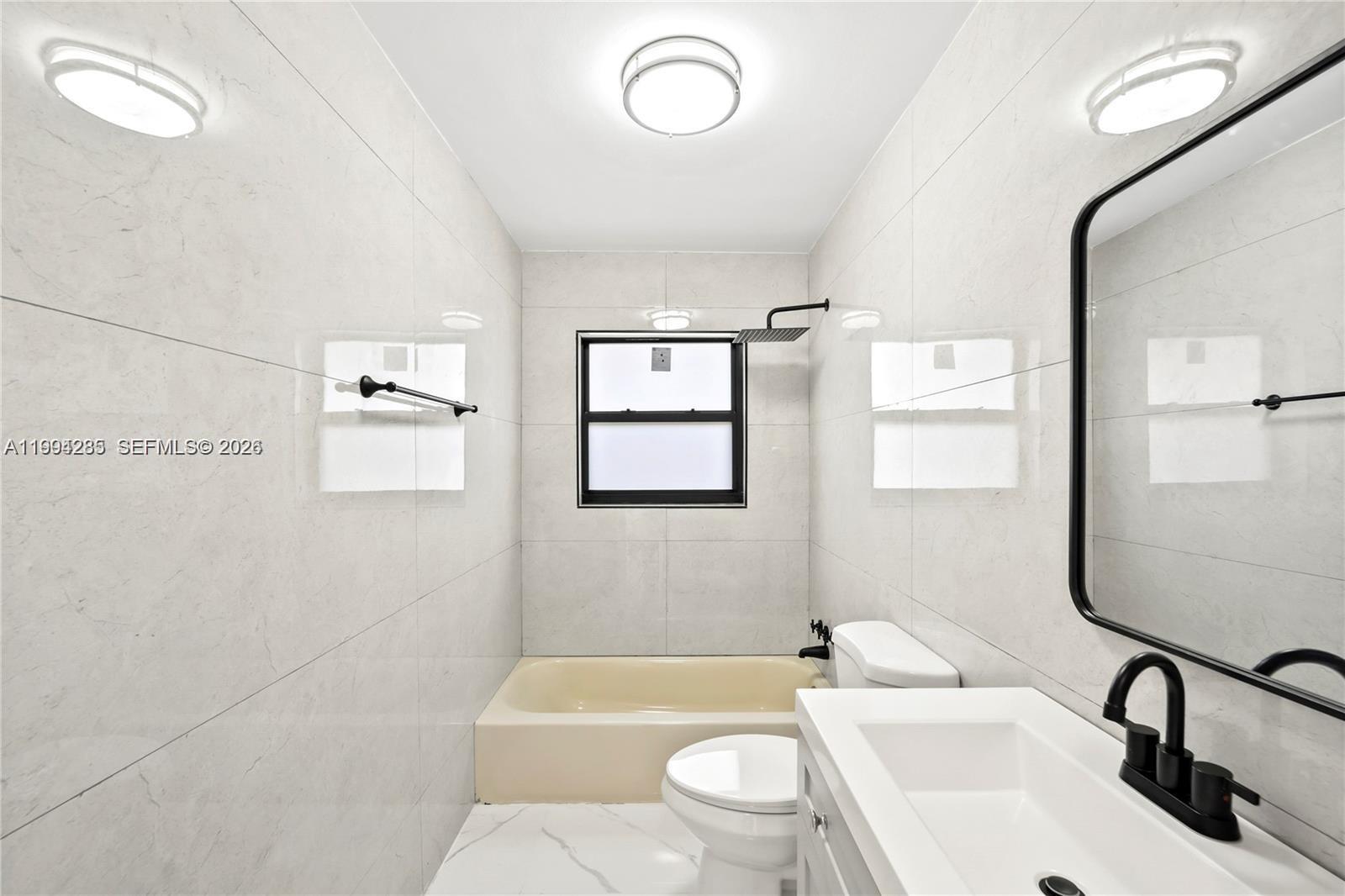 HOLLYWOOD BEACH GARDENS - Residential