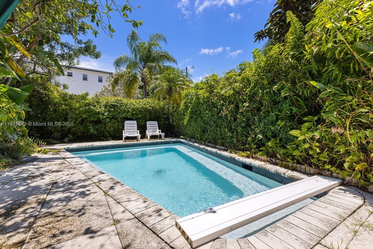 VICTORIA PARK CORR AMEN P - Residential Lease