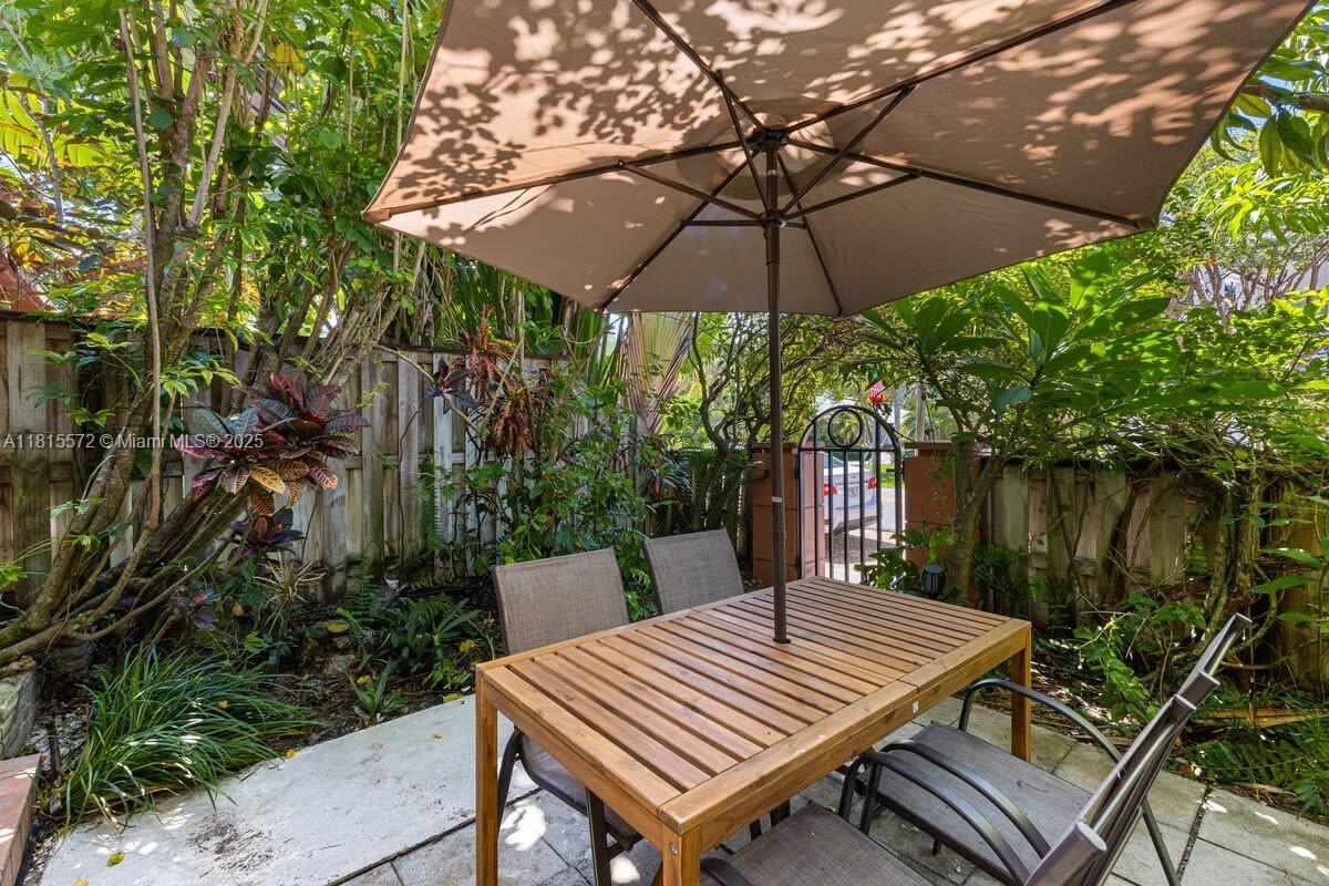 VICTORIA PARK CORR AMEN P - Residential Lease