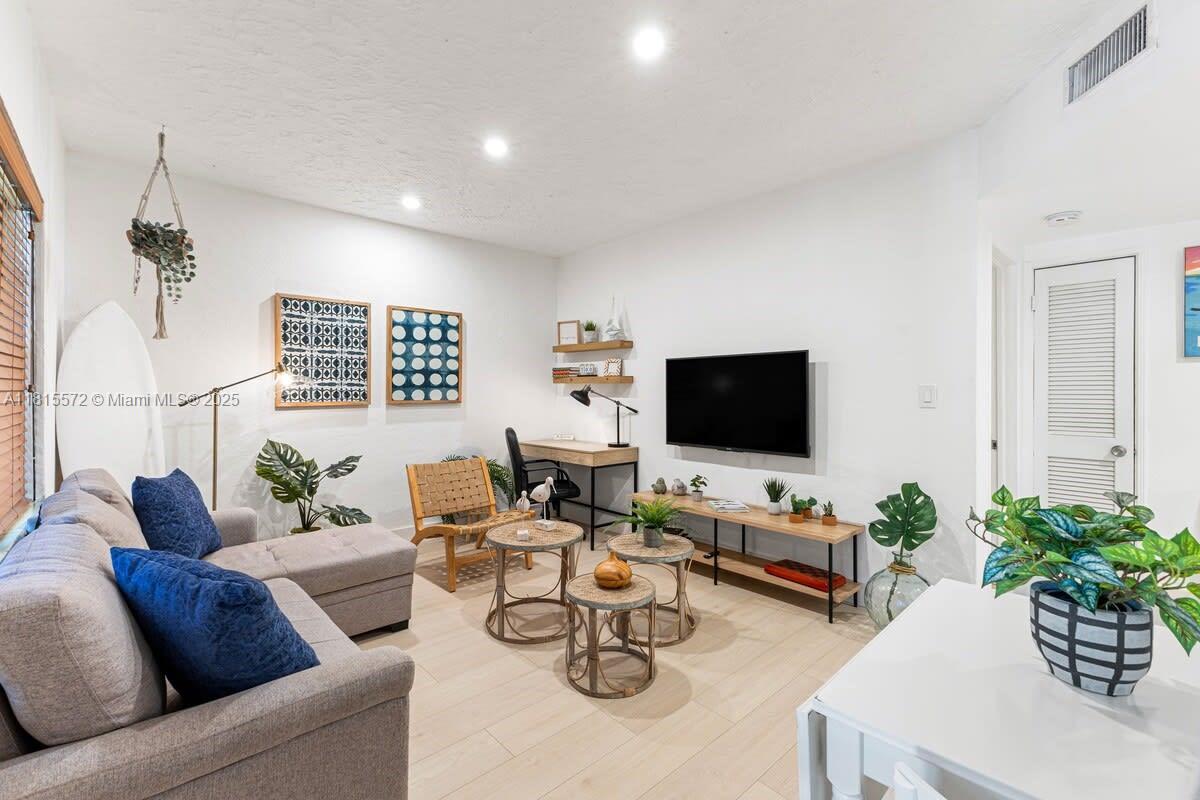 VICTORIA PARK CORR AMEN P - Residential Lease