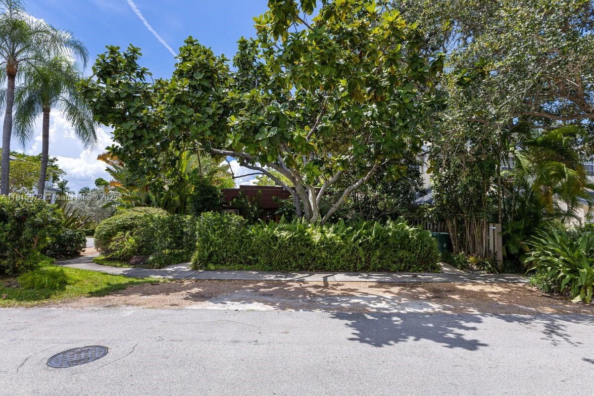VICTORIA PARK CORR AMEN P - Residential Lease