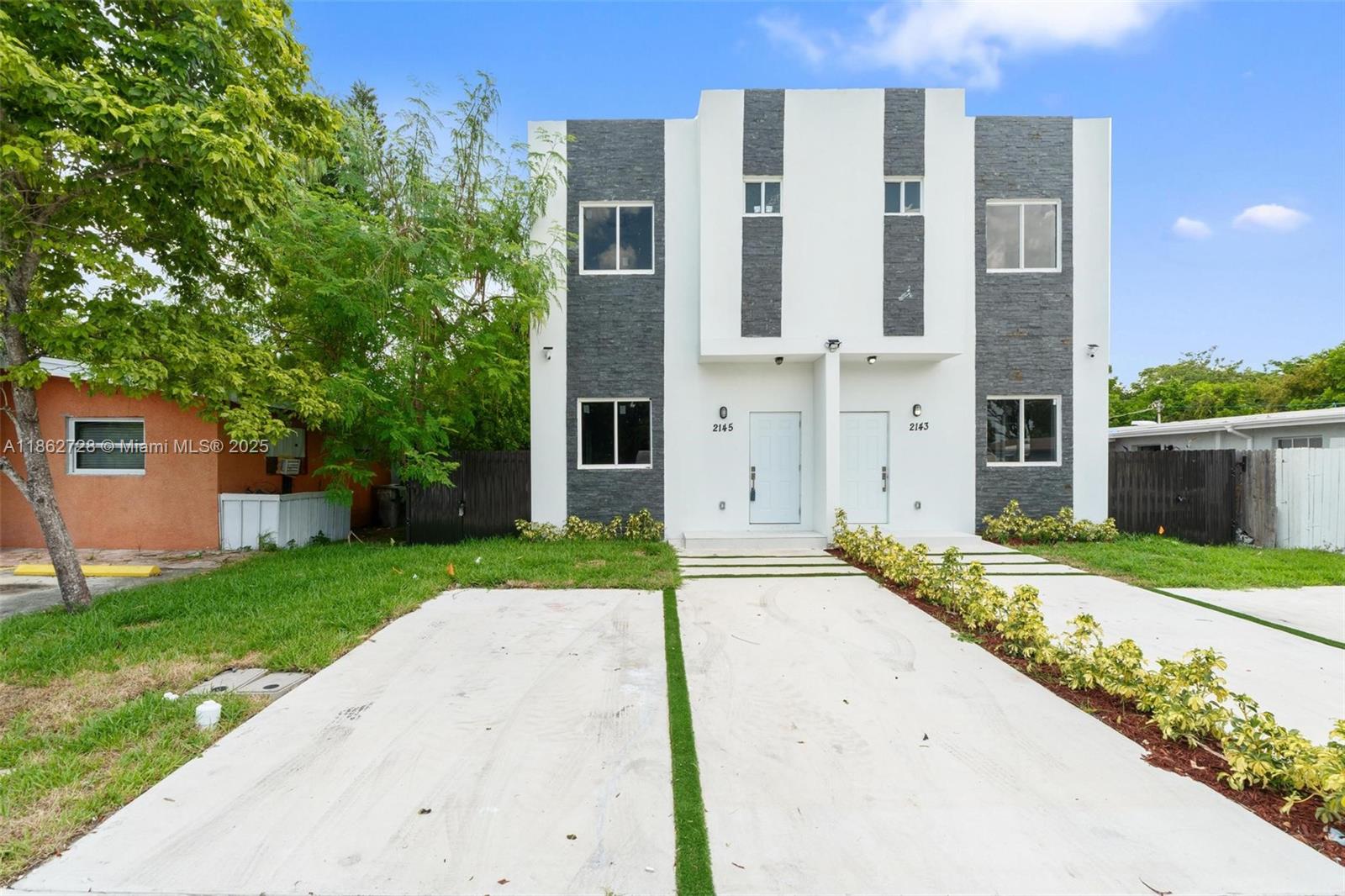 Brand New Construction in Pompano Beach, This newly completed duplex combines modern design with top-quality materials: porcelain tile floors, high-end kitchen and bathroom finishes, impact windows and doors and solid CBS construction. Each unit offers bright spaces, a functional layout, private entrances and private patio, perfect for living or renting. 4 parking spaces.
Located in Collier City, an area of Pompano undergoing major urban revitalization, surrounded by new residential projects and with quick access to main roads, beaches, shopping, and the redeveloped Downtown. With a strong rental market and high demand, this duplex is not just a brand-new home, but an excellent investment opportunity thanks to the attractive rental income it can generate.