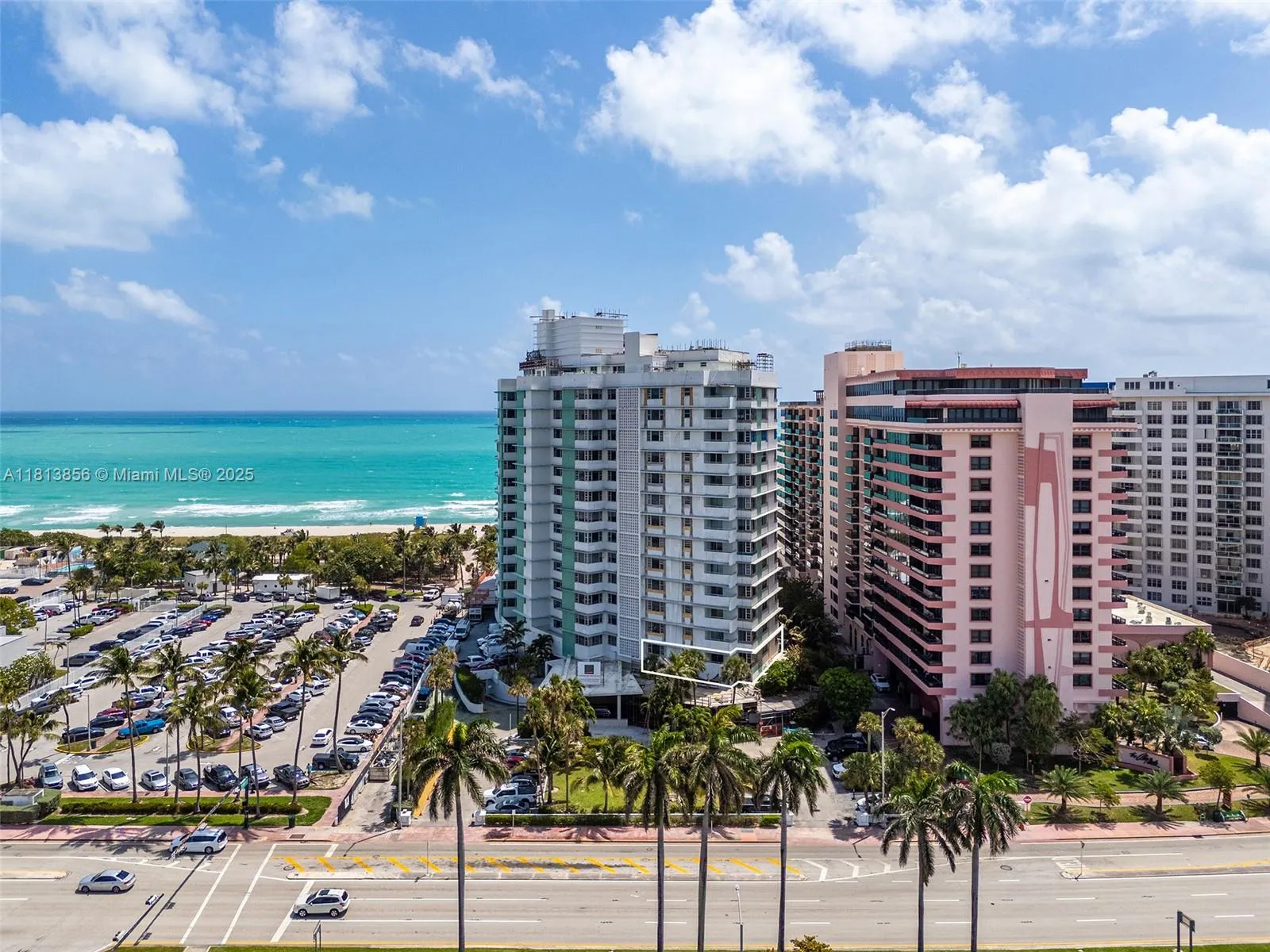 Miami Beach, Florida 33140, United States, 3 Bedrooms Bedrooms, ,3 BathroomsBathrooms,Residential,Active,143122